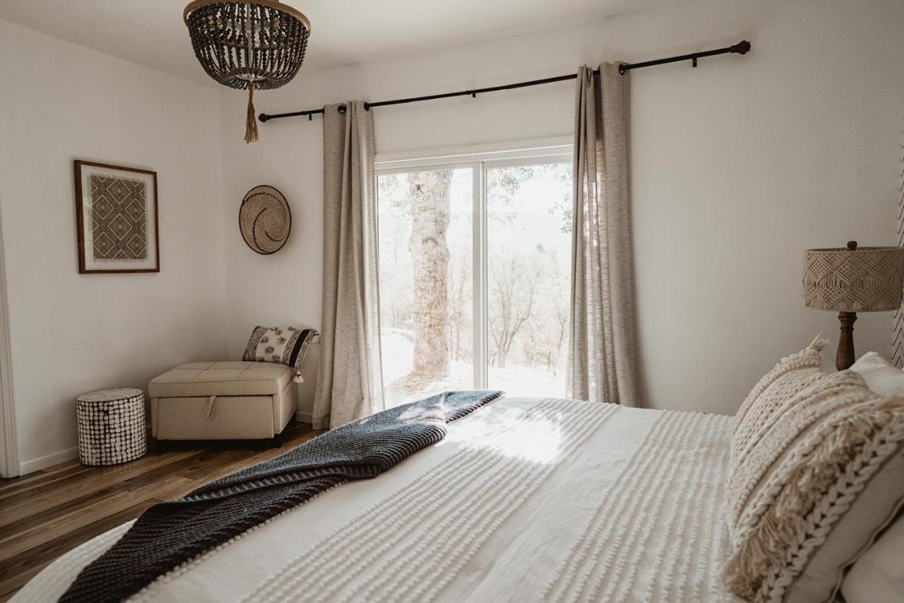 Glamour Mountain Getaway By Casa Oso With Views And
